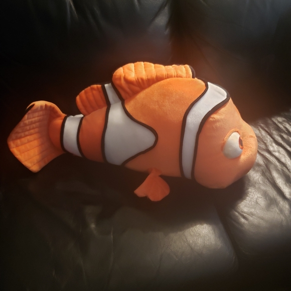 Finding Nemo Jumbo Plush hasbro Disney Pixar Extra Big Toy Clown Fish 28… - Picture 2 of 6